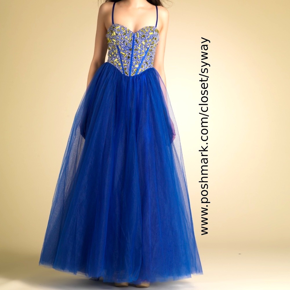 Dave and Johnny Jewel Embellished Bodice Sweetheart Long Tulle Prom Ball Gown